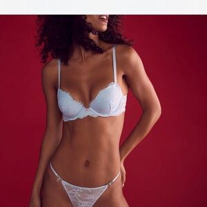Victoria Secret Pushup Light Blue Lace Bra